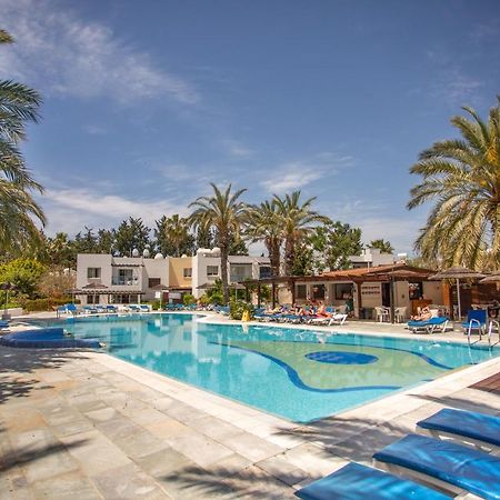 Always Welcome! Near Beach, Cml Swimming Pool Paphos Exterior foto