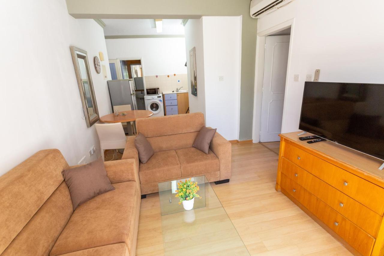 Always Welcome! Near Beach, Cml Swimming Pool Paphos Exterior foto